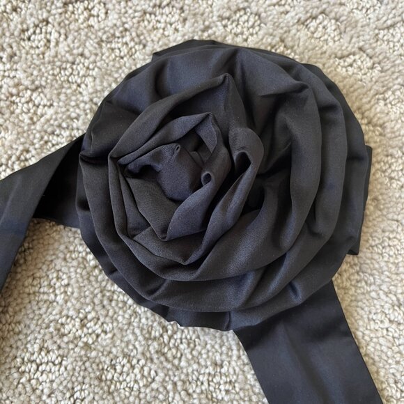 NEW Stradivarious Black Satin Rosette Tie Sash Scarf Accessory Hair Neck Head - Picture 2 of 2